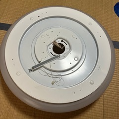 中古　大型シーリングライト　洋室10畳程度用の画像