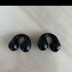 ワイヤレスイヤホン ブラック 充電ケース付きの画像