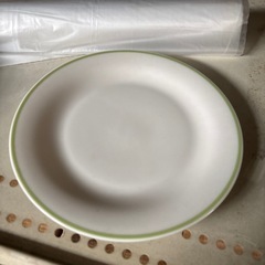 グラスやお皿などの画像