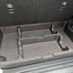 ジムニーノマド純正ラゲッジボックスの画像