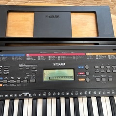 YAMAHA/ヤマハ 電子キーボード PORTATONE ポータトーン 61鍵 PSR-E263 2019年製 取扱説明書　ACアダプタ　の画像