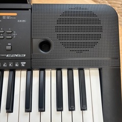 YAMAHA/ヤマハ 電子キーボード PORTATONE ポータトーン 61鍵 PSR-E263 2019年製 取扱説明書　ACアダプタ　の画像