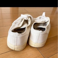 オフホワイト　ノベスタ　スニーカーの画像