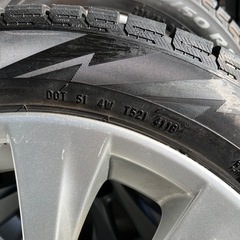 235/50/18㌅スタットレス付きホイールの画像