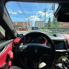 マセラティ　レヴァンテ　即取引の画像