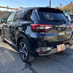 自社ローンあり！ガソリン100リットルプレゼント✨装備充実！高年式！✨前後ドラレコ✨バックカメラ✨トヨタ☆ライズハイブリッド☆Z☆1200cc☆5人乗り☆の画像