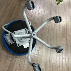 キャスター回転イス　椅子　マッサージ　ネイル　整体　先生の画像