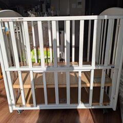 【KATOJI】ミニベビーベッド＋マットレス、かけ布団付きの画像