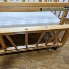 ベビーベッド　無料の画像