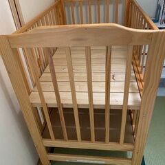 ベビーベッドの画像