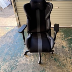 定価3.6万円のゲーミングチェア！の画像
