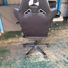 定価3.6万円のゲーミングチェア！の画像