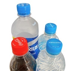 コーラ、アクエリアス、特水2本の画像