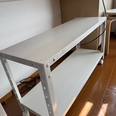 スチールラック　白　カウンター下の画像