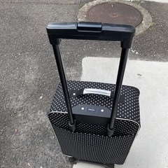 コムサイズム　キャリーケースの画像