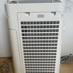 SHARP シャープ　2016 加湿空気清浄機　加湿器　空気清浄機の画像