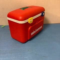 クーラーボックス(赤)の画像