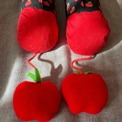 ハローキティ　ブーツキーパー　りんご柄の画像