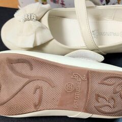 フォーマルなキッズシューズの画像