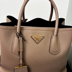 プラダ ダブル サフィアーノレザー ピンクベージュの画像
