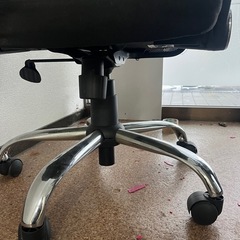 【お譲りします】オフィスチェア　事務用椅子　オフィス椅子　残り1台の画像
