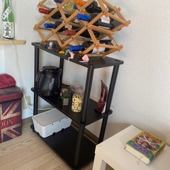 棚　黒色の画像