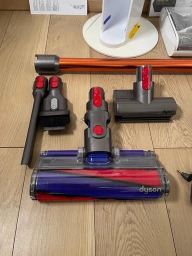 ダイソン③V10SV12 ２タイプヘッドから選択　美品フロアドッグ収納　純正美品パイプ　補強型トリガー装着　新品交換用フィルター付
