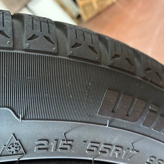 ヤリスクロススタッドレスタイヤホイルセット
4本セットとナット20個の画像