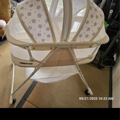 ベビーベッドの画像