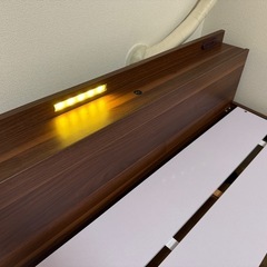 ダブルベッド　フレーム　ブラウンの画像