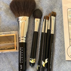 コスメ、メイク道具まとめ売りの画像