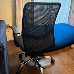オフィスチェアの画像