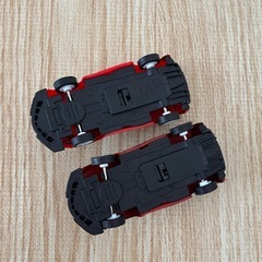 お話し中【差し上げます】ミニカー　2台の画像