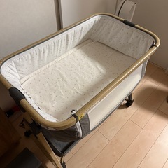 ベビーベッドの画像