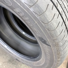 225/60R17 ヨコハマ　ブルーアース　　まだ履ける！溝あり！ひび割れなし！アルファード　ヴェルファイア　フォレスター　XVの画像