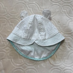 ベビー 帽子 ハット 日よけ 顎ゴム 白 くま耳 46cm 水色の画像