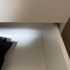 白 タンスの画像