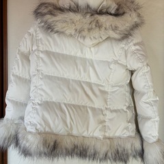 ユニクロダウン　ファー付きの画像