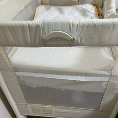 メリーと敷パット付き　ベビーベッド　折りたたみ　の画像