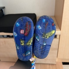 アンパンマンのブーツと車柄のレインブーツですの画像