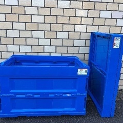 コンテナ（青と白あり）の画像