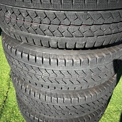 ハイエース スタッドレスタイヤ ホイール付き 2019年末製造の画像