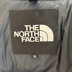 ノースフェイスマウンテンダウンジャケットの画像