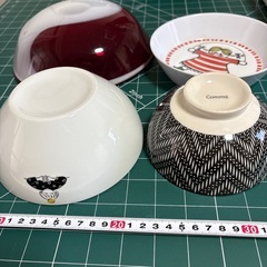 大皿、中皿、スープ丼、茶碗など食器4つセットの画像