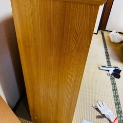 【木製本棚 1台 無料でお譲りします】の画像