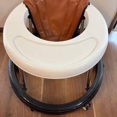 ベビー　歩行器の画像