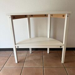 IKEA 半円　サイドテーブルの画像