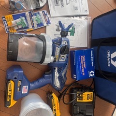 GRACO スプレーガンセット 充電器・バッテリー2個付き+新品バッテリー2個の画像