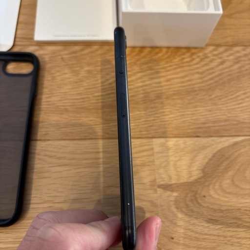 iPhone SE 第2世代 (SE2) ブラック 64 GB
