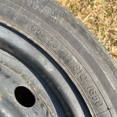 スタッドレスタイヤ４本セット　《譲渡先決定しました。閲覧ありがとうございましたm(._.)m》の画像